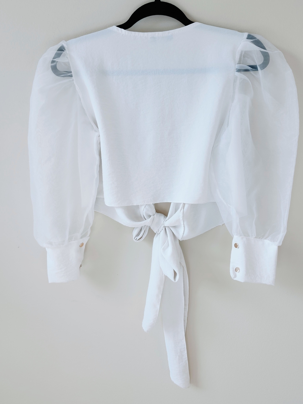 PrettyLittleThing White Sheer Puff Sleeve Tie-Front Crop Blouse - Picture 9 of 9